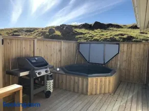 EYVÍK Cottages - Private HOT TUB! - Image 3