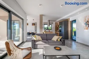 Spacious New design Villa Vitis Vitae, private pool ,1400m2 garden , Central Istria - Image 4