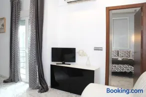 Apartamento Luminoso en Macarena - Image 3