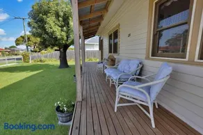 Armstrong Cottage - Image 3