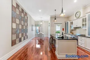 Grandview Accommodation - The Flaxley Apartments - Image 5