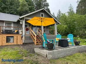 Hood Canal View Cottage - Image 2