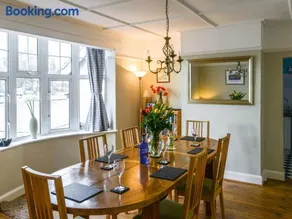 Riverside House - Image 4