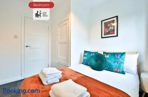 2 -4 Bed Family Home Contractors Parking Wi-Fi - Image 5