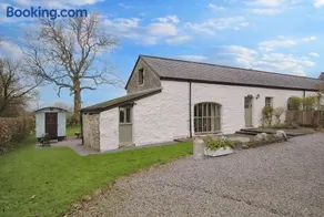 Foxes Walk - Rural Views Rustic Charm - Image 2