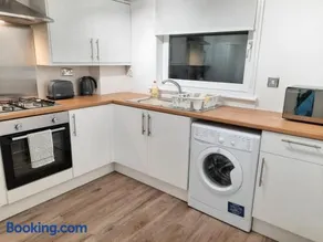 Ardfern Apartments - Image 4