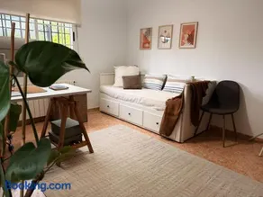 Chalet with a pool, a 10-minute walk from the beach - Image 4