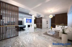 La Galleria Milano - 160 sqm Design Apartment, Spa & Parking - Image 1