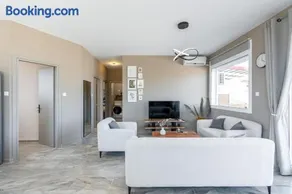 Panorama Viewpoint Retreat - Image 1