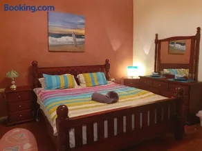 JUST-4-YOU! amazing sea views, WIFI, fully air-conditioned, king bed - Image 1