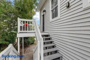 221 Olive Way - Image 2