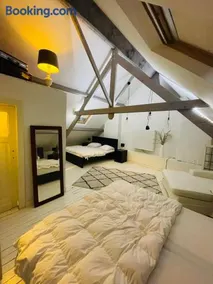 O-Sea House: herenwoning in Belle Epoque wijk te Oostende - Image 2