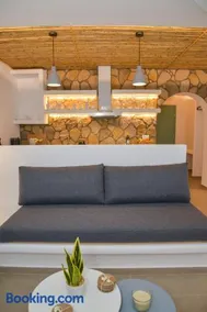 Mylopetra Milos Suites - Image 3