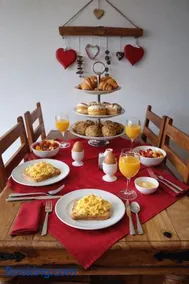 Little Bassett Bed & Breakfast - Image 2