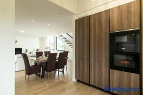 Casa Llanes con Jardín y Vistas – Mar y Cuera - Image 4