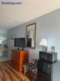 Worth Inn - Image 1