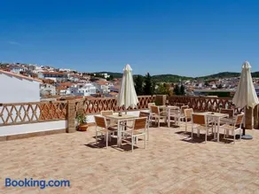 La joya de la Alcazaba - Image 1
