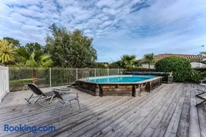 Villa piscine entre lac et océan - Image 2