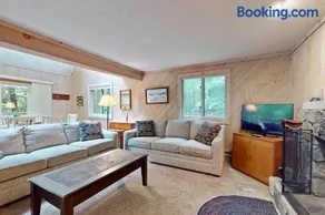 Valley View: Forest Edge 189 - Image 1