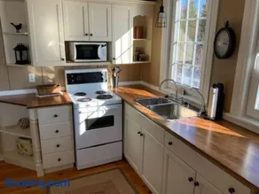 Beautiful oceanfront cottage - Image 1