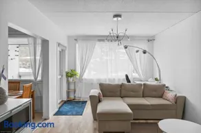 Happy house - Image 2