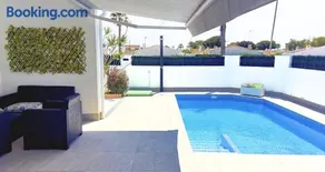 CASA SOLEADA Piscina CLIMATIZADA y PRIVADA - Image 3