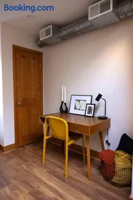 Charming and Cozy Studio in DT Northfield - Image 1