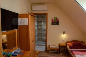 Borház Panzió Hajós-Pincefalu - Image 1