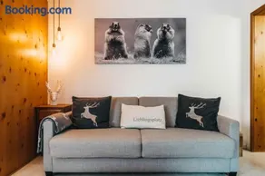 Charming 4 bed flat in Flims - Image 3