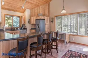 Filbert 17 - Meredith Lodging - Image 4