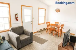 Peck's Housekeeping Cottages - Image 4