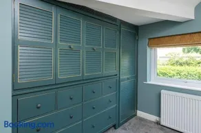 The Park Street Mews - With Parking - Image 2