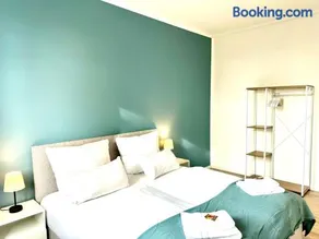 UNiQE - city central - design apartment - SKY-TV - Image 3