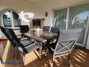 Casa en Costa Brava: Barbacoa, Wifi, Gran Jardín, Cerca Playa, Parking - ES-89-116 - Image 2