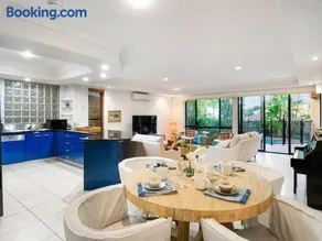 Artistic Retreat - Privacy Pool Patio WFH Perfect - Image 3