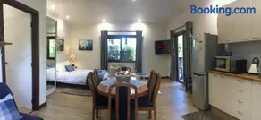 Magic Oak Getaway - Image 1