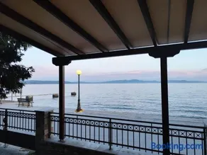 View Sea House - Image 2