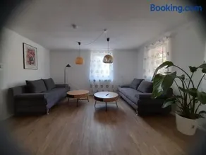 Appartamento accogliente e familiare con barbecue, terrazza e giardino | Vista sul giardino | Accetta animali domestici - Image 2