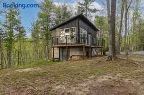 Lily Pad Hideaway on 19 Acres - Image 3