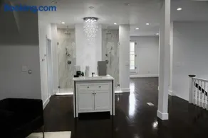 CWE Luxury La Maison Modern - Image 2