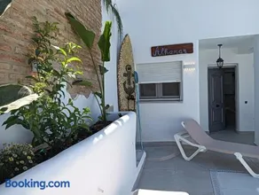 Charming Chalet in Punta Umbría with Private Pool - Image 2
