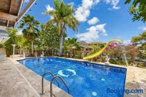 Tranquil Marina Front Pool House Resort - Image 1