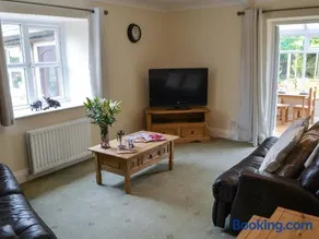 The Gin Gan Cottage - Image 3