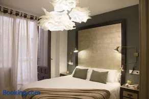Apartamento Palacio Descalzos - Image 1