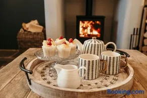 Sledbank Cottage in the Hill, Silecroft an ideal base for a romantic break with hot tub - Image 5