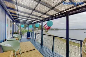 Good Beach Getaway - Image 2
