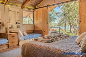 Premium Lakefront Cabin 2 The Magnolia - Image 4