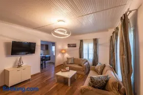 Anastasia House - Image 1