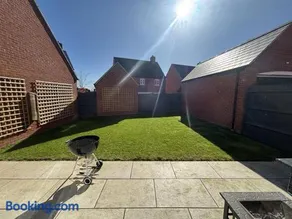Entire home For Silverstone - Image 2