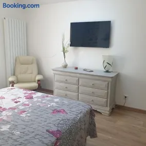 Logement indépendant chez l'habitant, situé dans les Pyrénées - Image 2
